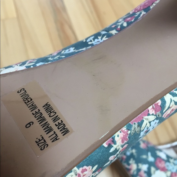 Charlotte Russe Platform Pumps Floral Size 9 - Picture 5 of 7
